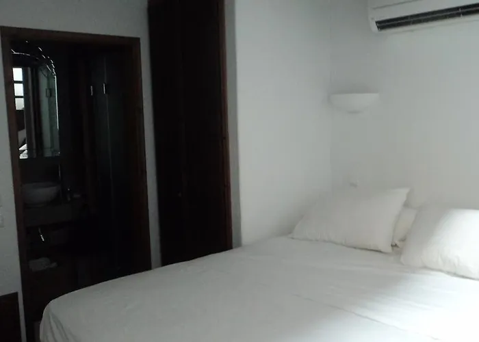 多莫斯一室公寓酒店 Rhodes City