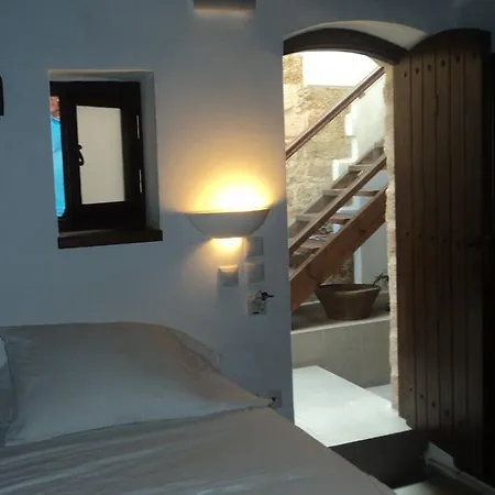 Domus Apartment