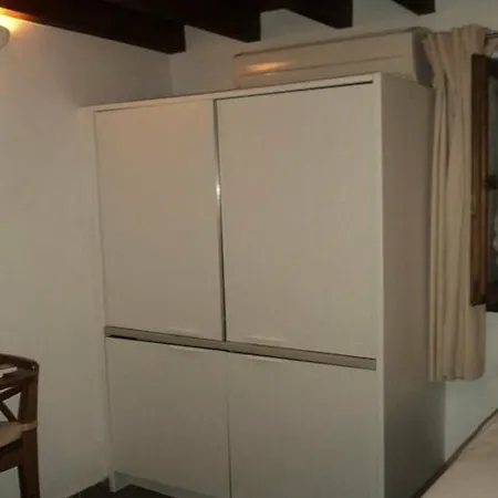 Domus Apartment *